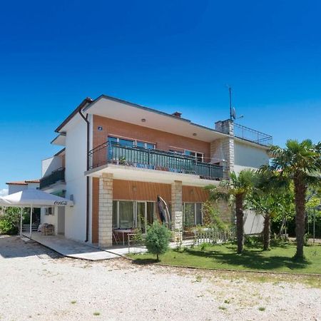 Apartments Умаг Экстерьер фото